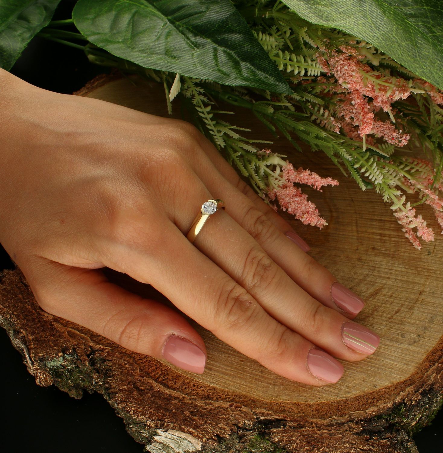 Złoty pierścionek zaręczynowy damski z cyrkonią  PI 2600 333. Złoty pierścionek zaręczynowy z jedną cyrkonią w cen (2).jpg